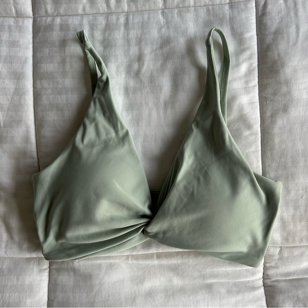 Twist Front Sports Bra - Light Green
